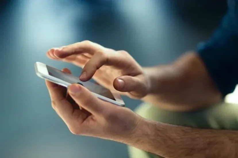 نرخ هر دقیقه مکالمه با تلفن همراه چقدر است؟