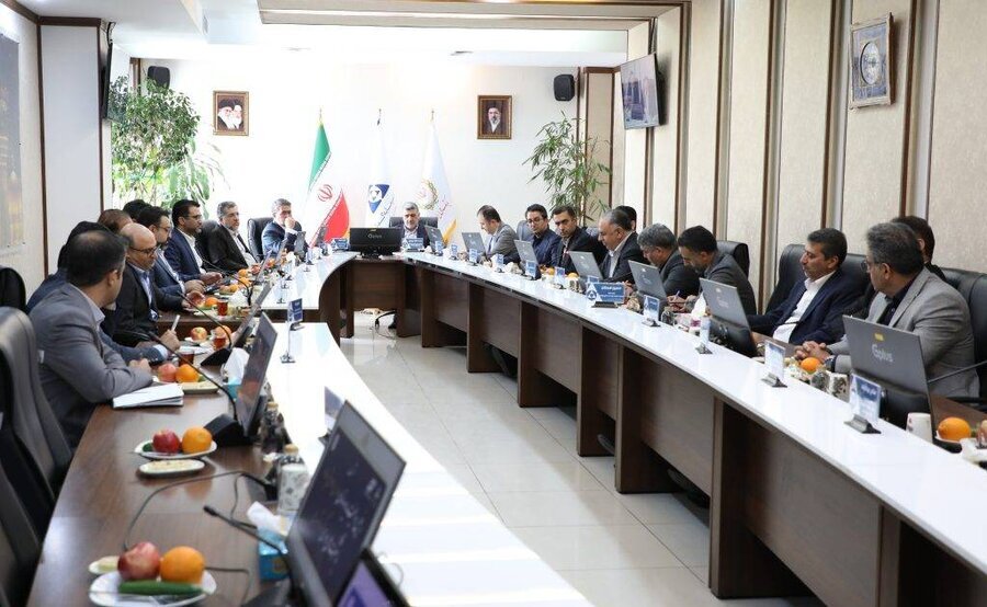 نشست رئیس سازمان بورس با شرکت‌های بورسی گروه توسعه ملی برگزار شد