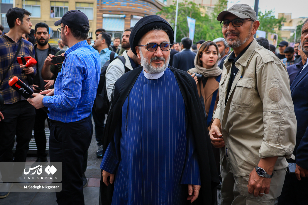 محمدعلی ابطحی در مراسم چهلم اسماعیل خطیب