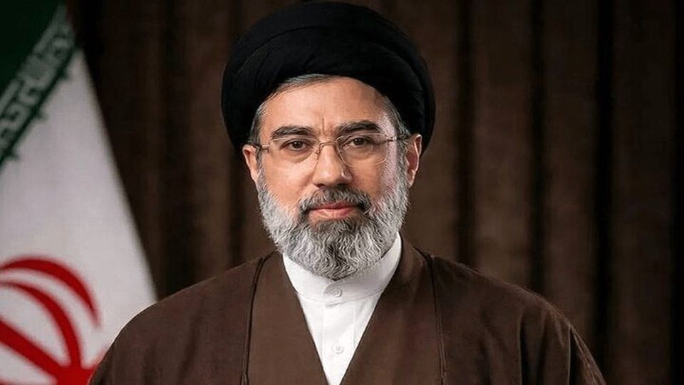 مجتبی خامنه ای رهبر انقلاب