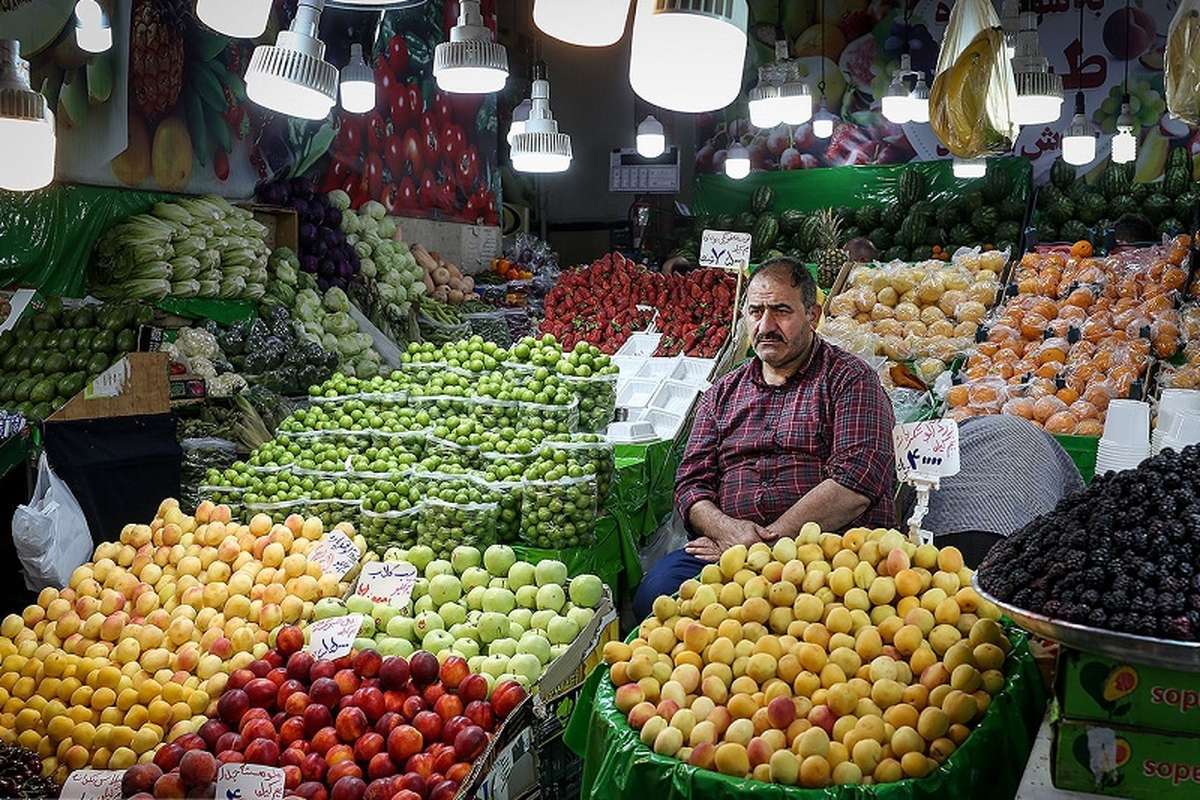 قیمت جدید میوه‌ نوبرانه؛ توت فرنگی و گوجه سبز چند؟