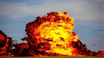 فیلم/ انفجارهای شدید در یک میدان نفتی در اربیل عراق