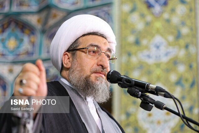 امام جمعه تبریز: رعایت حجاب را جدی بگیرید و دیگران را نیز به آن توصیه کنید امام جمعه تبریز: رعایت حجاب را جدی بگیرید و دیگران را نیز به آن توصیه کنید