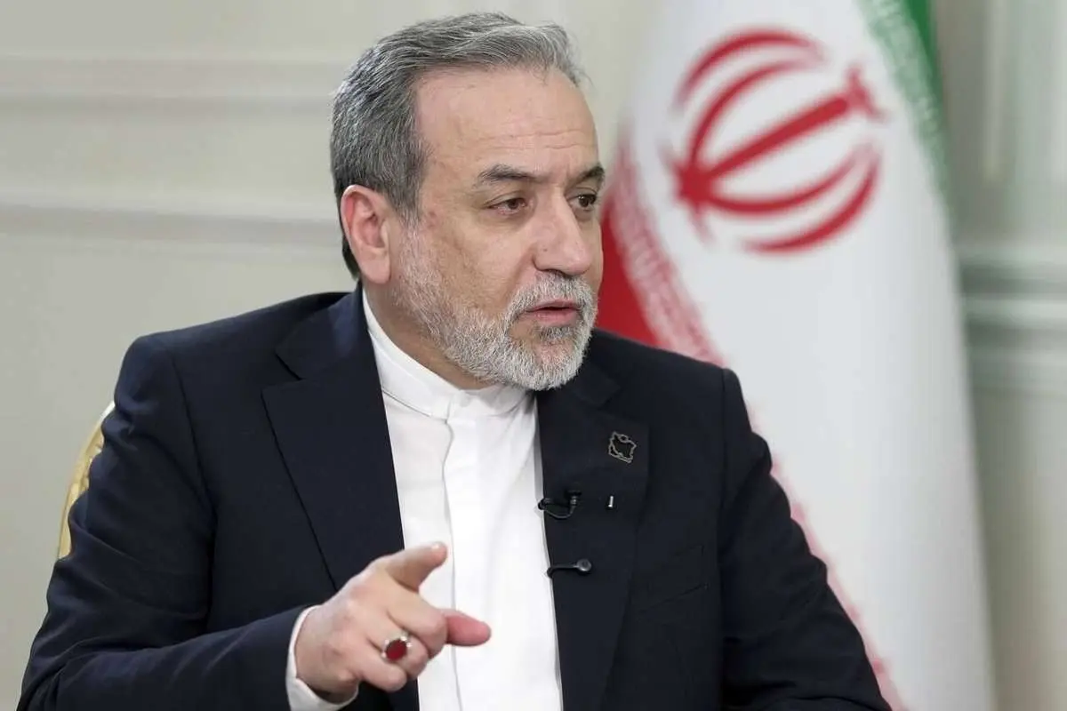 عراقچی: مدیریت تنگه باید توسط ایران و عمان انجام شود عراقچی: مدیریت تنگه باید توسط ایران و عمان انجام شود