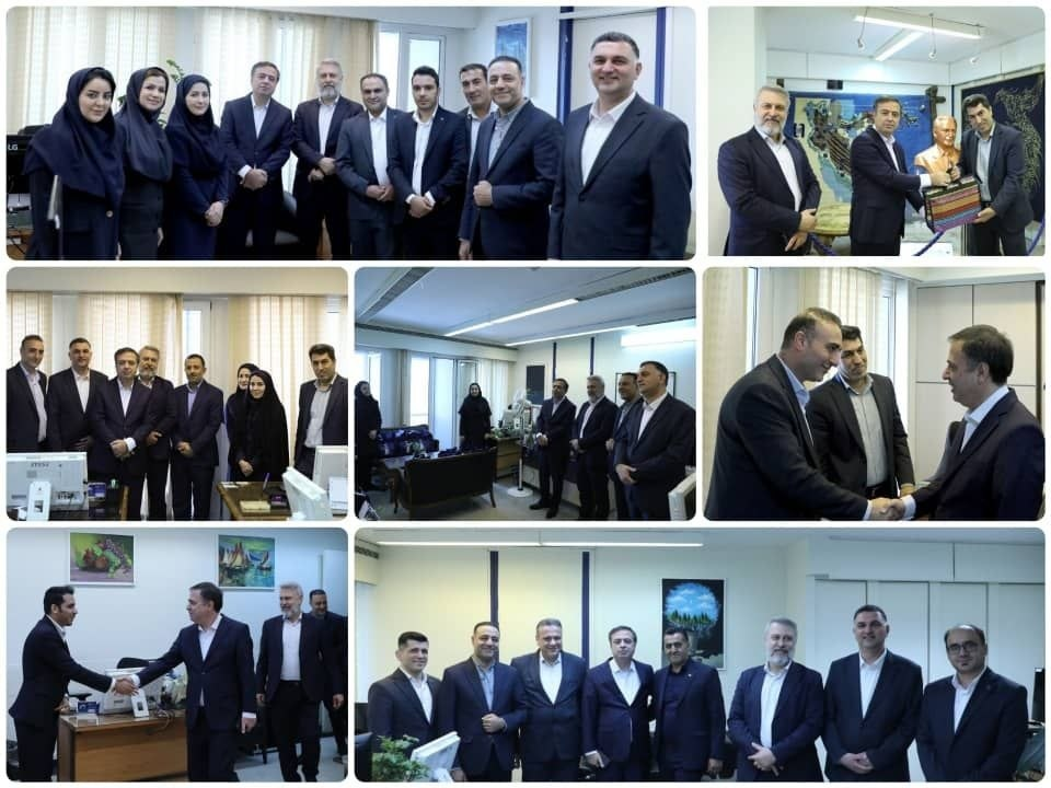 دیدار سرپرست بانک صادرات ایران با کارکنان روابطعمومی به مناسبت روز ارتباطات دیدار سرپرست بانک صادرات ایران با کارکنان روابطعمومی به مناسبت روز ارتباطات