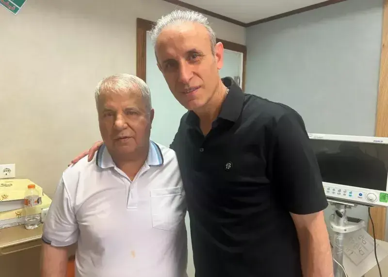 عیادت یحیی گل‌محمدی از علی پروین