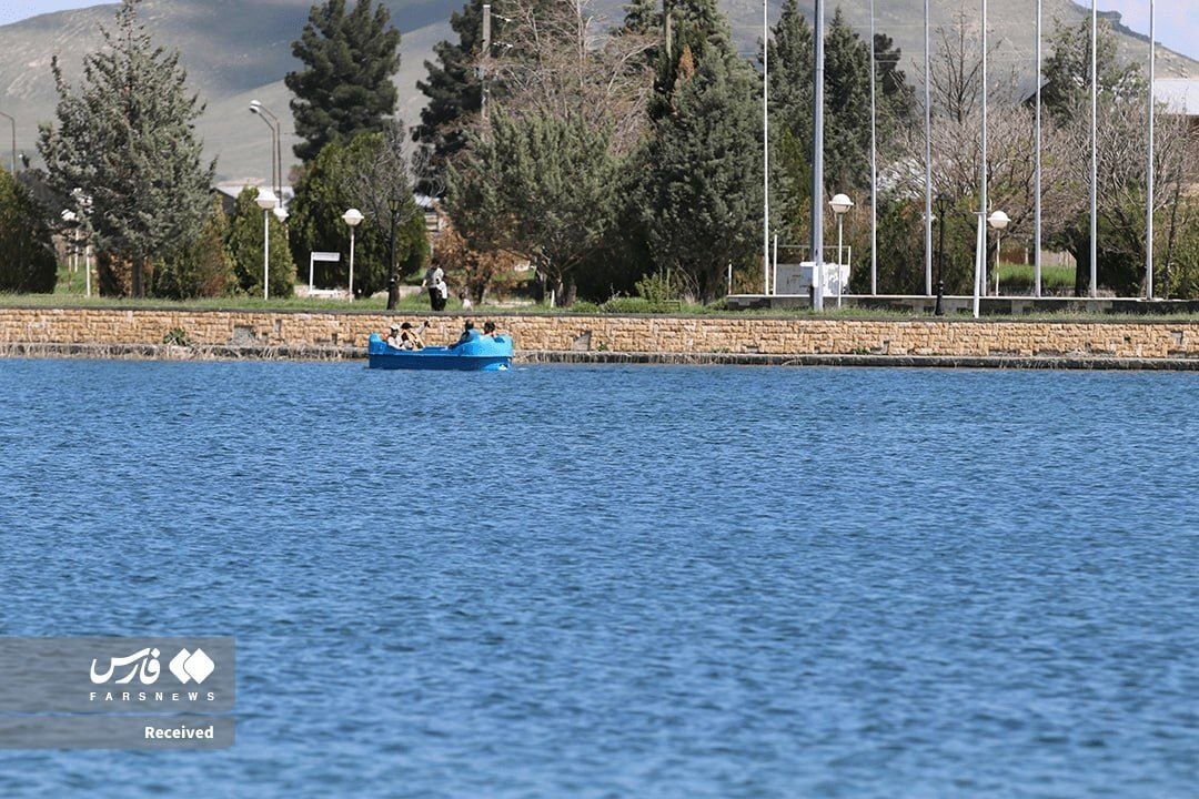 سراب نیلوفر