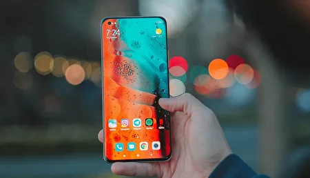 چرا تلفن همراه هوشمند هنگ می‌کند؟