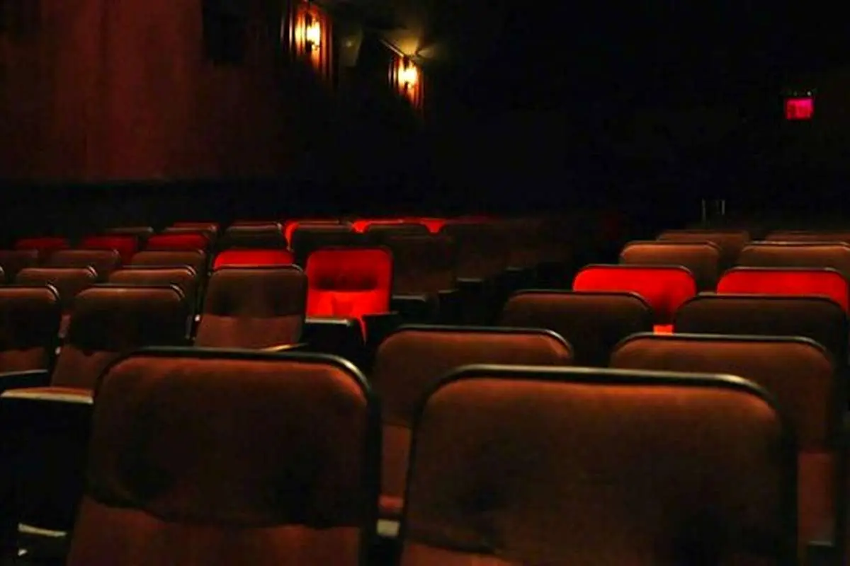 ۲۵۰ هزار مخاطب در فروردین ماه به سینما رفتند