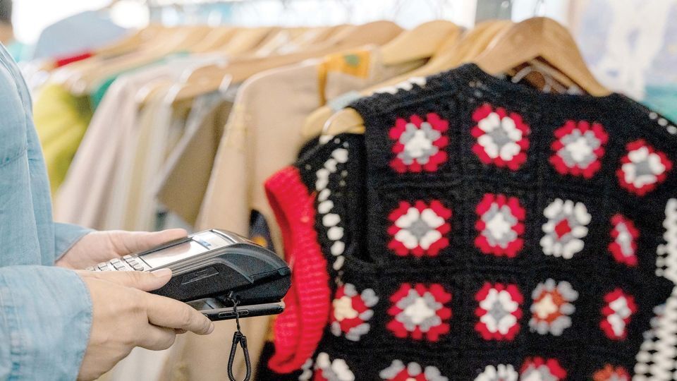 زنانِ بی‌صدا در معیشت آنلاین