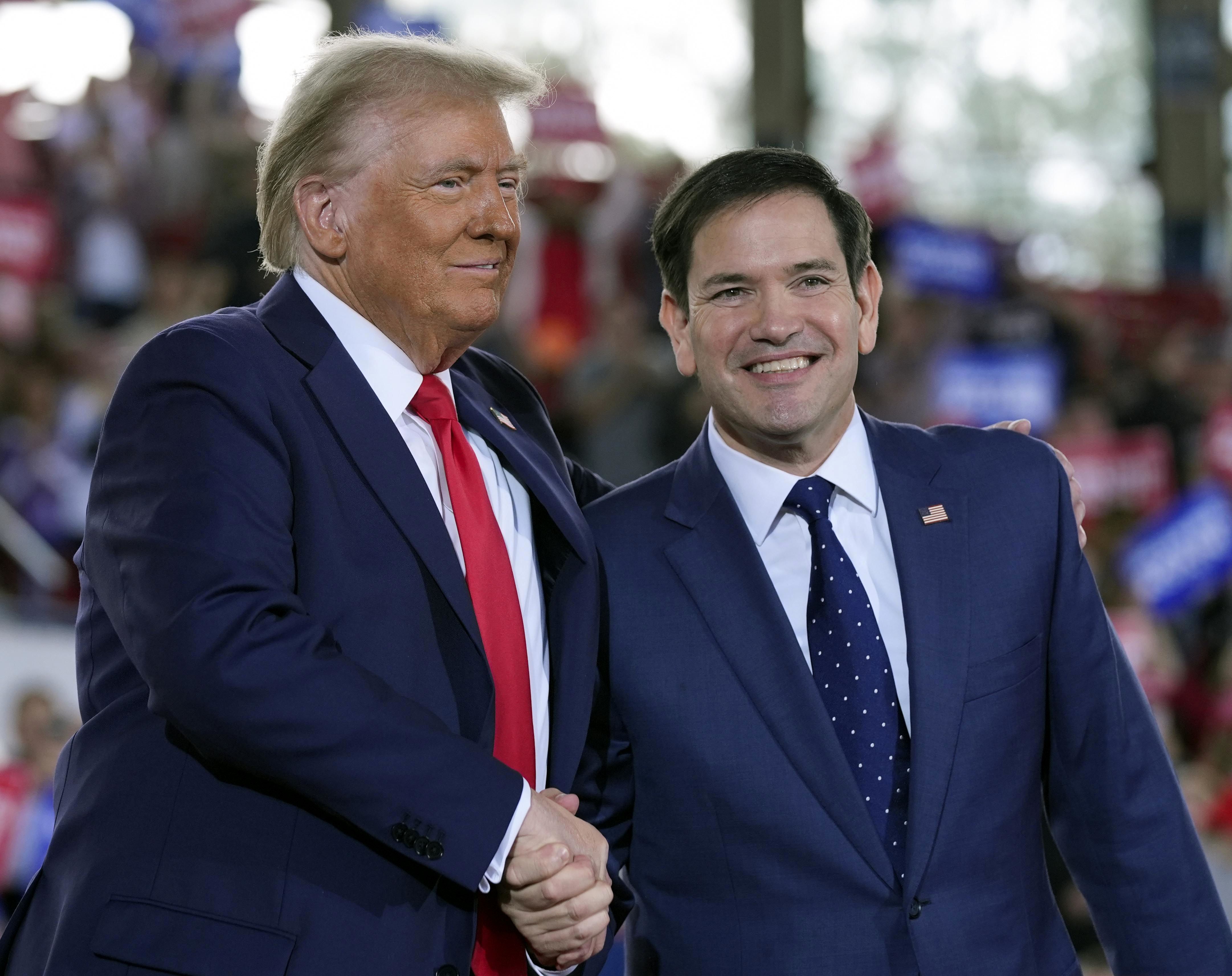 لحظه مخفی شدن مارکو روبیو در پی تیراندازی