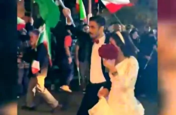 فیلم/ پوشش عجیب یک عروس و داماد در تجمعات شبانه