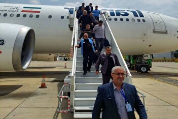 فیلم/ استقبال عربستانی‌ها از حجاج ایرانی با گل و گلاب