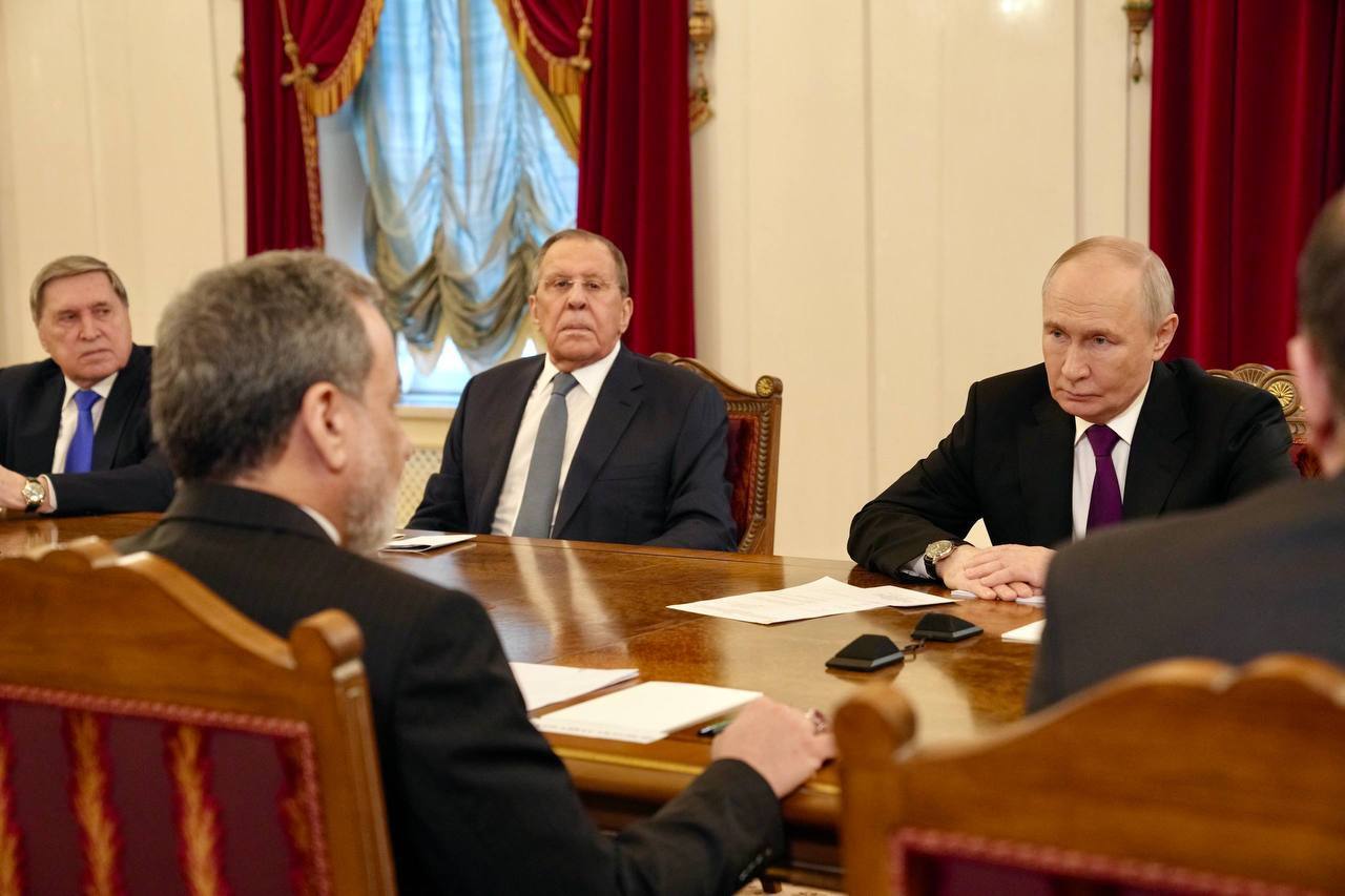 راز دیدار عراقچی و پوتین، پیام محرمانه رهبری و وعده‌های کرملین/ روس‌ها بالاخره در کنار ایران می‌ایستند؟