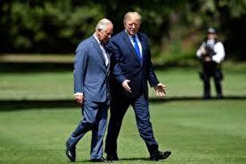 عکس/ کاخ سفید ترامپ را پادشاه خطاب کرد