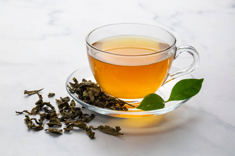 بهترین زمان مصرف چای سبز برای لاغری؛ چه ساعتی بیشترین تاثیر را دارد؟