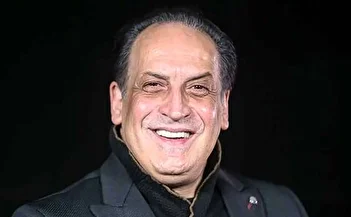 قیافه بهمن هاشمی از این رو به آن رو شد
