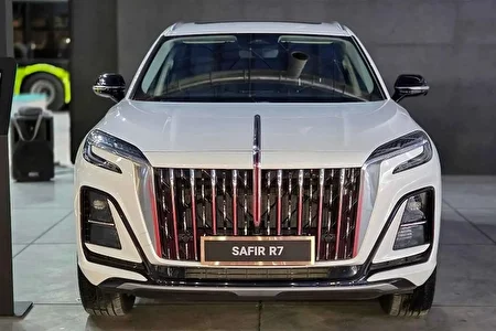 هونگچی HS ۳ لوکس‌ترین محصول ایران خودرو چه زمانی به بازار می‌آید؟