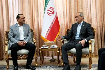 عکس/ دیدار فرمانده ارتش پاکستان با مسعود پزشکیان