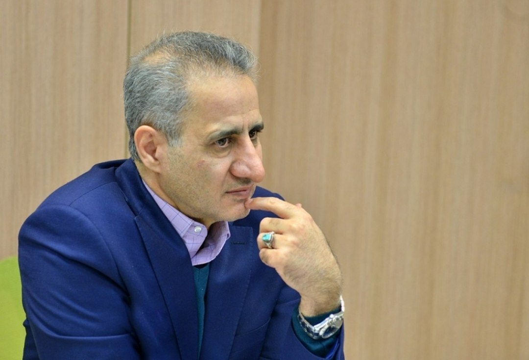 حمید حسینی: حدود ۸ میلیارد دلار خسارت به صنعت پتروشیمی وارد شد/ درآمد تنگه هرمز در مقایسه با رفع تحریم‌ها در حد یک «قلک» است