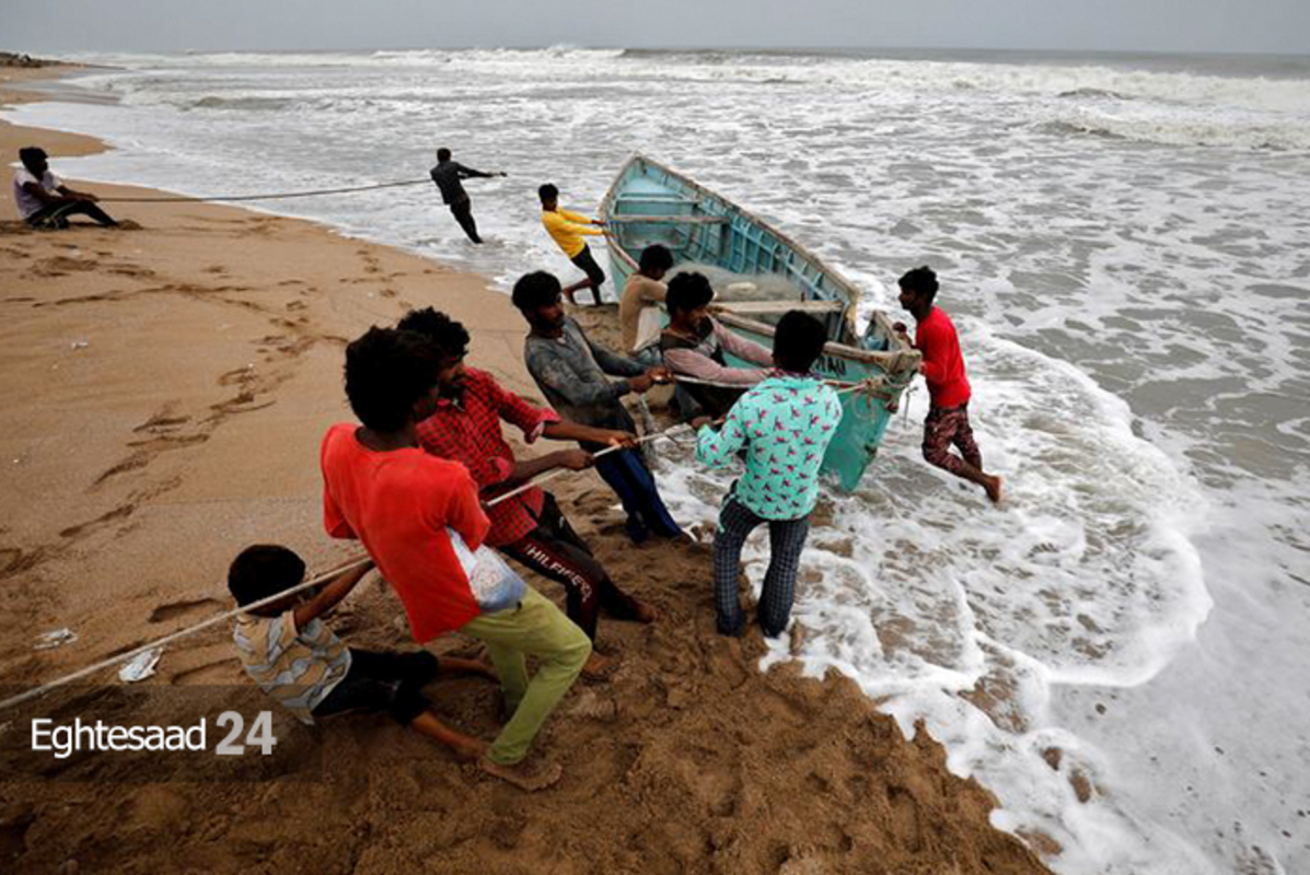 طوفان شدید در سواحل غرب هند