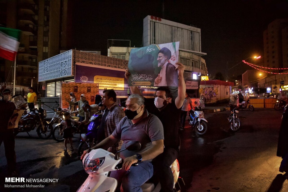 شور و حال انتخاباتی شب‌های تهران