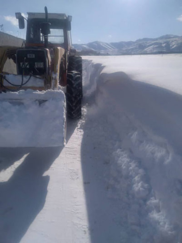 محو شدن خودروها زیر برف سنگینِ کردستان