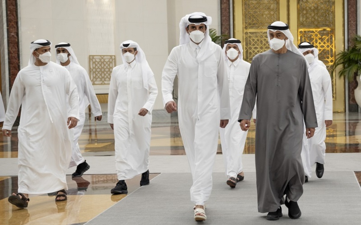 امیر قطر پس از ۵ سال به امارات سفر کرد 