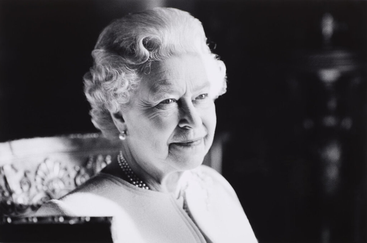 زندگی خصوصی ملکه انگلیس از تولد تا مرگ