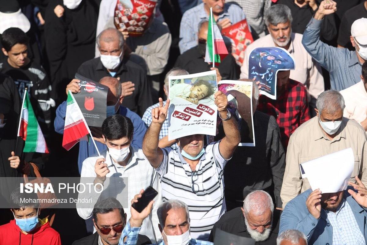 تشییع ‌شهدای فاجعه شاهچراغ در شیراز