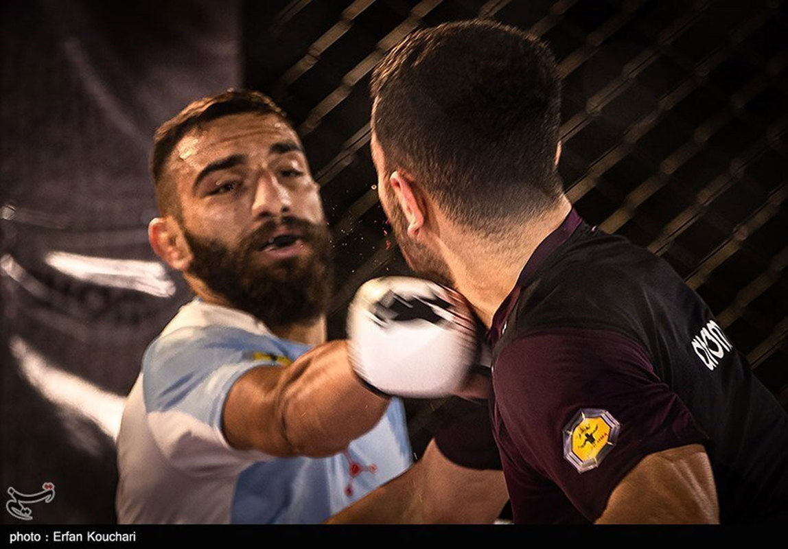 نخستین مبارزه در قفس در ایران