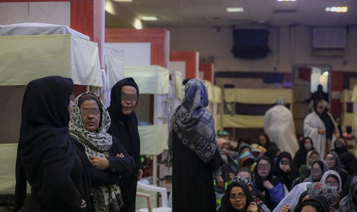 ۴۹ نفر از زندان زنان تهران آزاد شدند