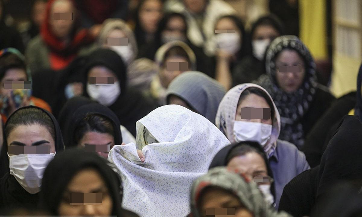 ۴۹ نفر از زندان زنان تهران آزاد شدند