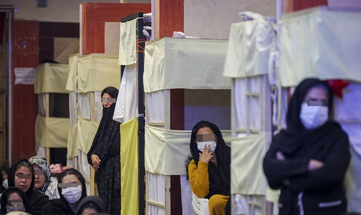 ۴۹ نفر از زندان زنان تهران آزاد شدند