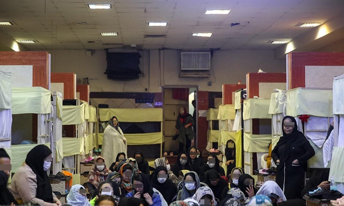 ۴۹ نفر از زندان زنان تهران آزاد شدند