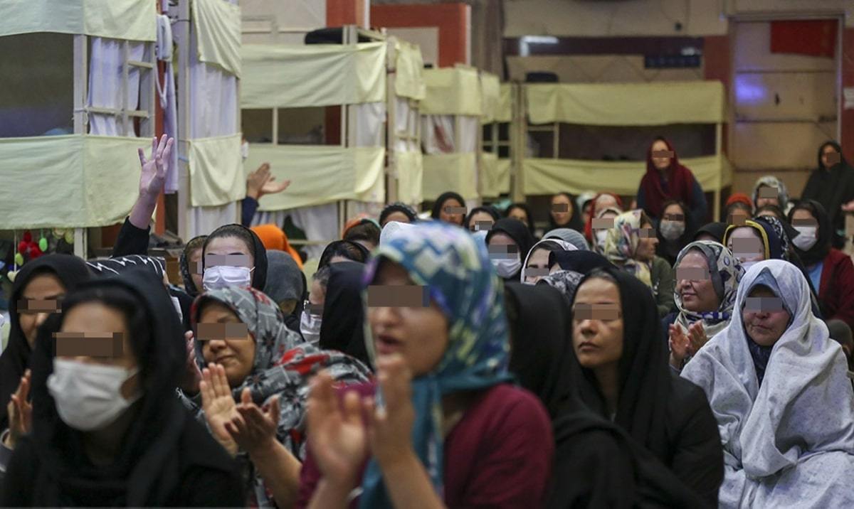 ۴۹ نفر از زندان زنان تهران آزاد شدند