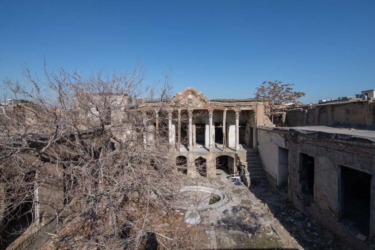 خانه همسر ناصرالدین شاه پاتوق معتادان تهران/ عکس