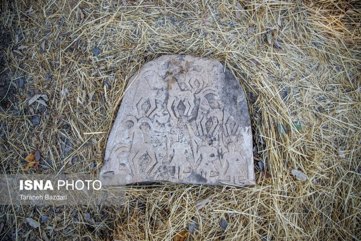 قبرستان باستانی روستای شهنشاه