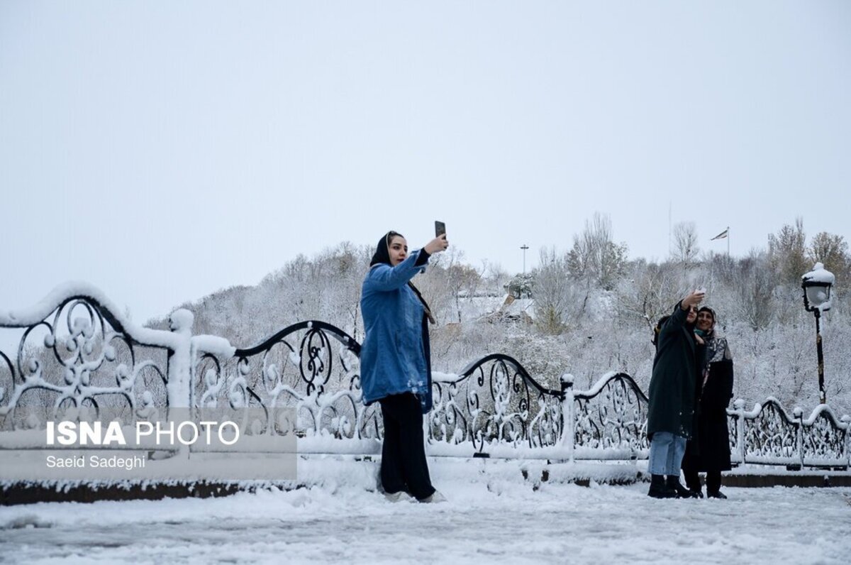 بارش اولین برف پاییزی در تبریز