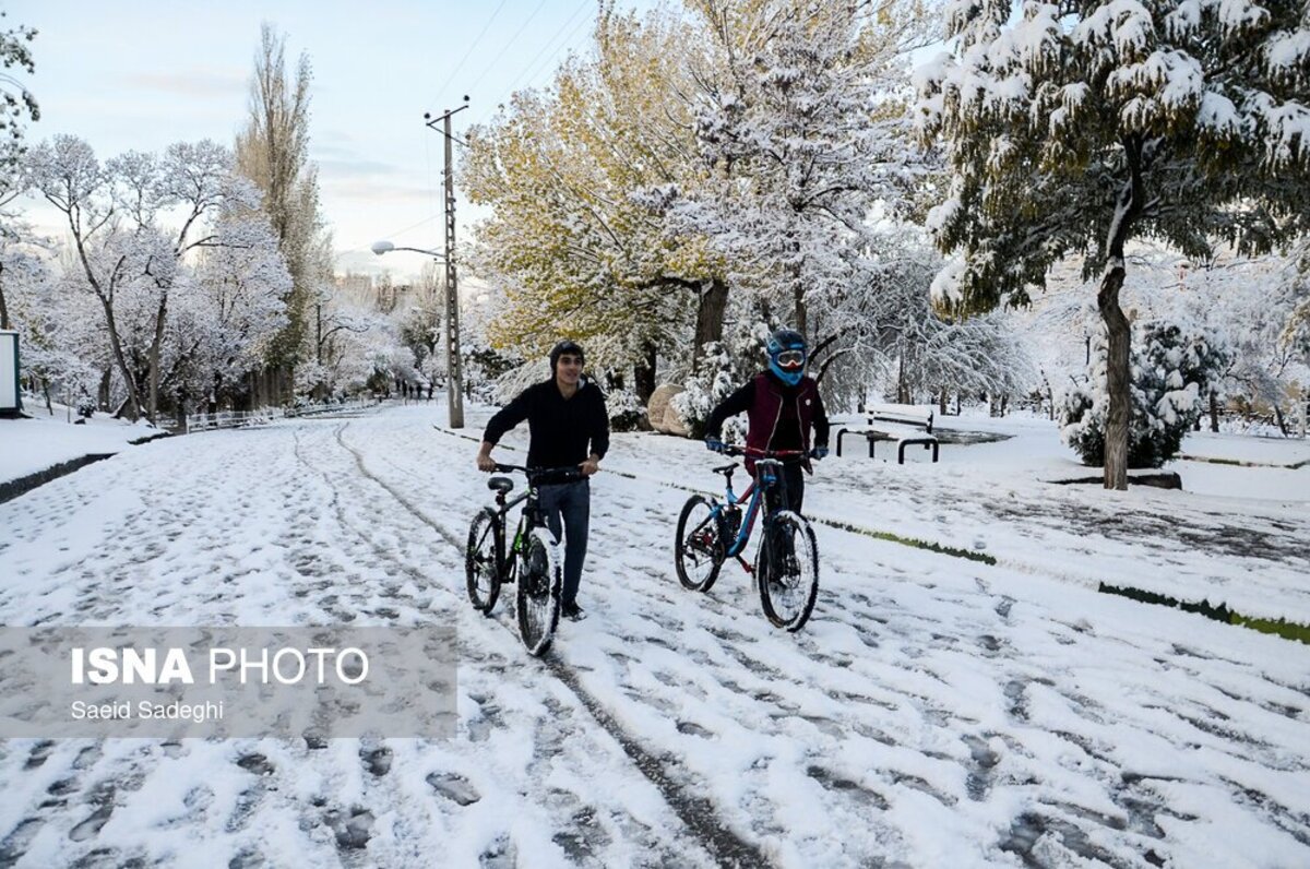 بارش اولین برف پاییزی در تبریز