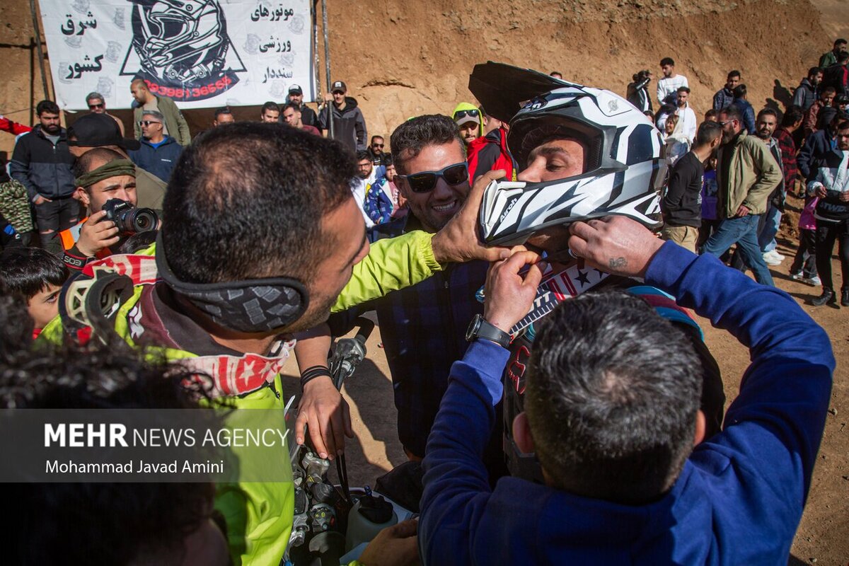 مسابقات موتورسواری «اندرو»