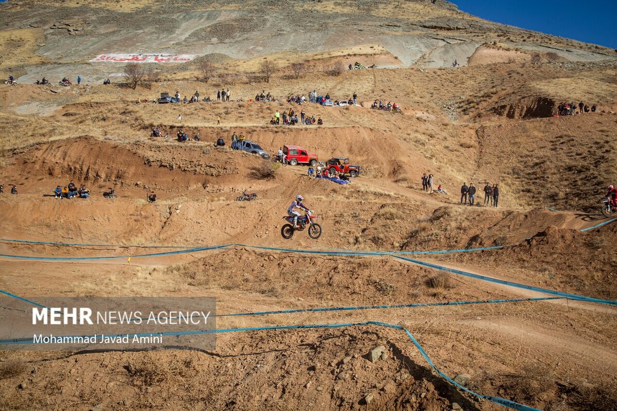 مسابقات موتورسواری «اندرو»