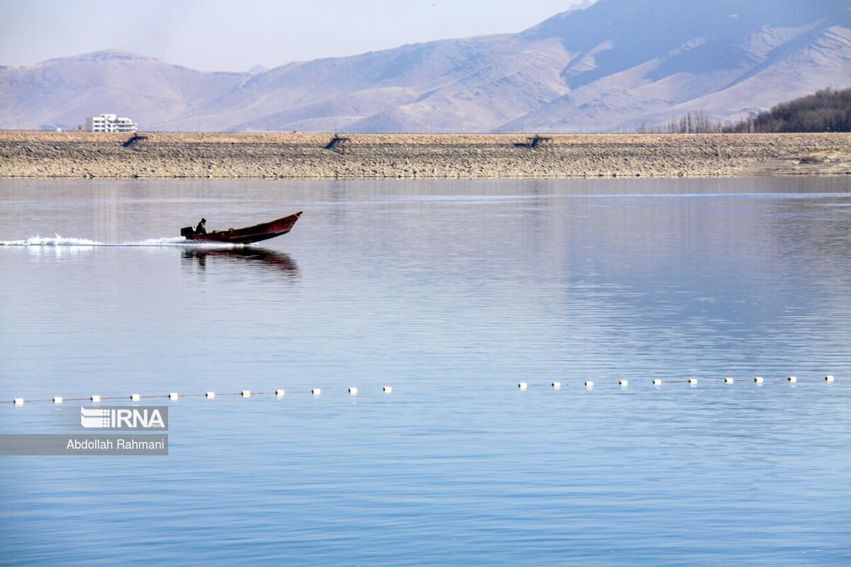 صید ماهی در سد مهاباد