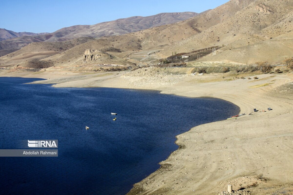 صید ماهی در سد مهاباد