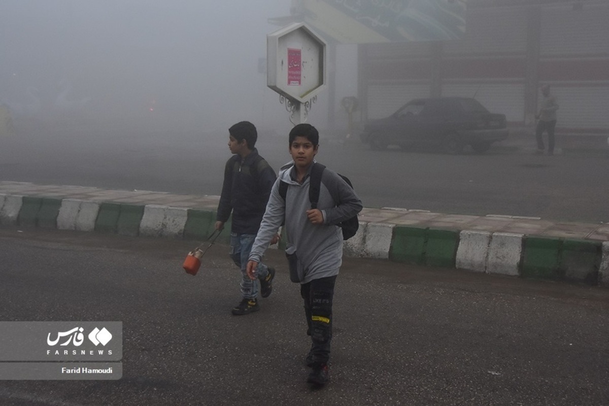 مه صبحگاهی در آبادان