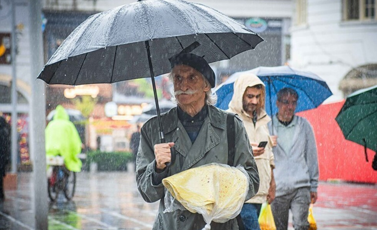 بارش باران در رشت
