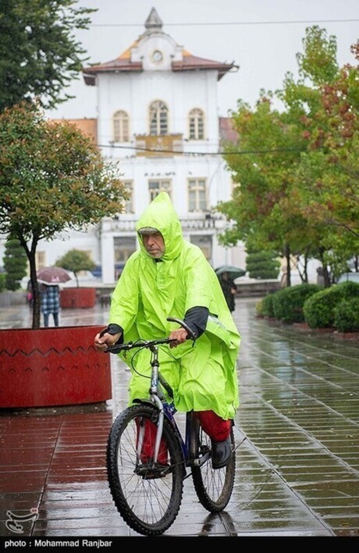 بارش باران در رشت