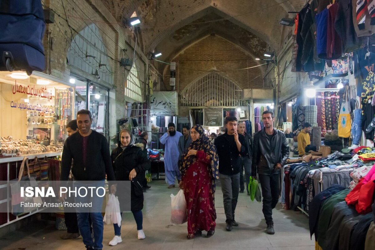 وکیل رنگارنگ شیراز