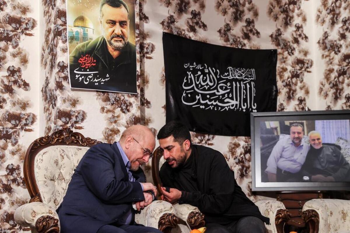 حضور قالیباف در منزل شهید سید رضی موسوی