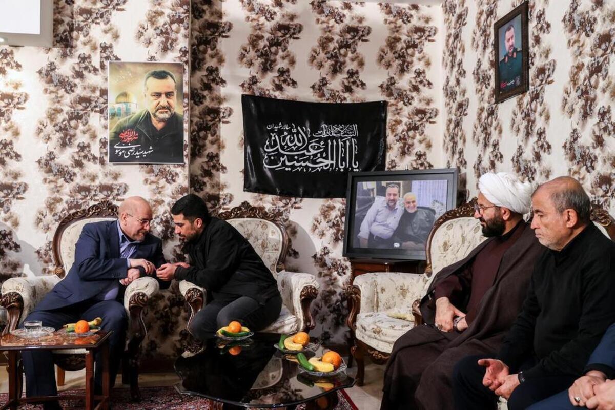 حضور قالیباف در منزل شهید سید رضی موسوی